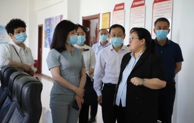 市政协副主席，市工商联主席唐世云莅临yw永旺快投网开展石墨烯新材料专题调研座谈